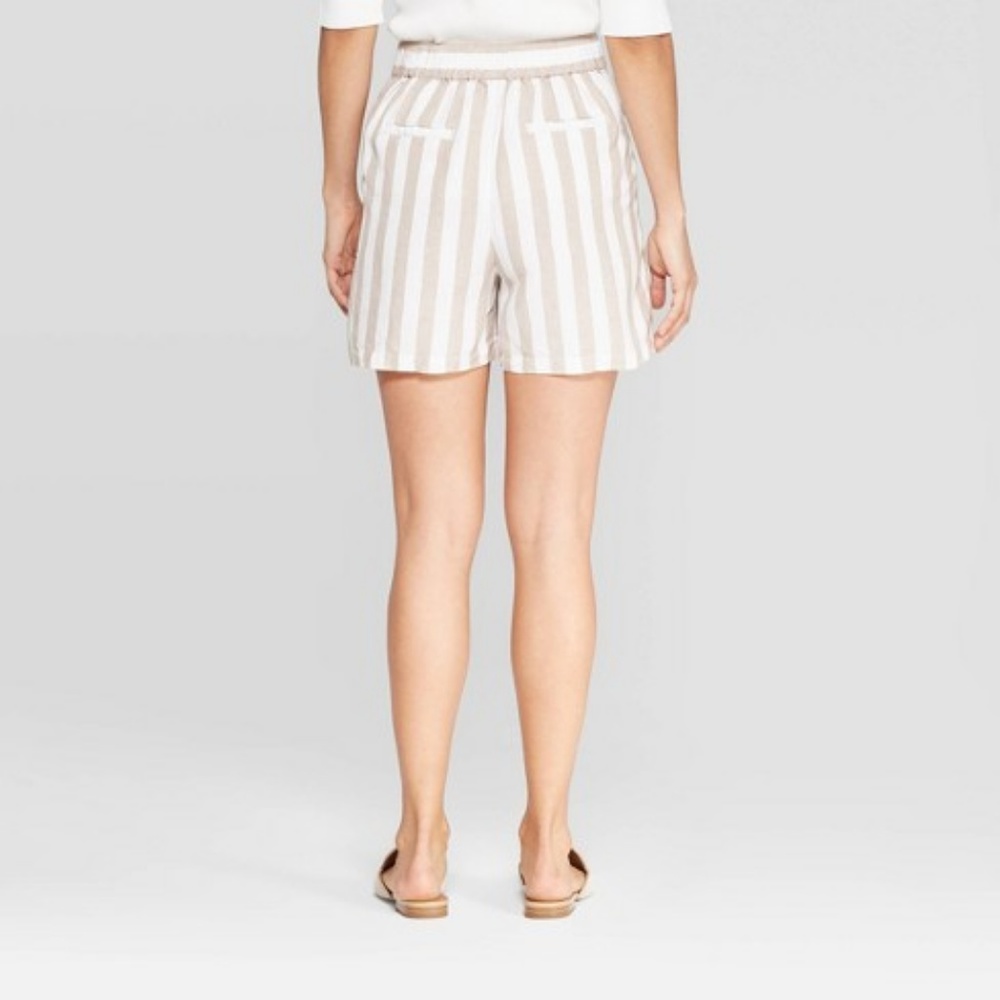 Striped Linen Shorts - Picture 2 of 5